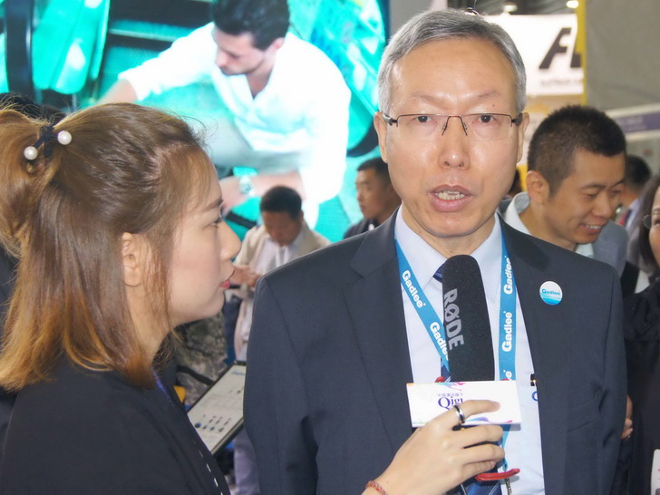 展览期间，黄远耀总经理现场还接受中国清洁行业的专业性媒体平台中国清洁编辑部记者的采访